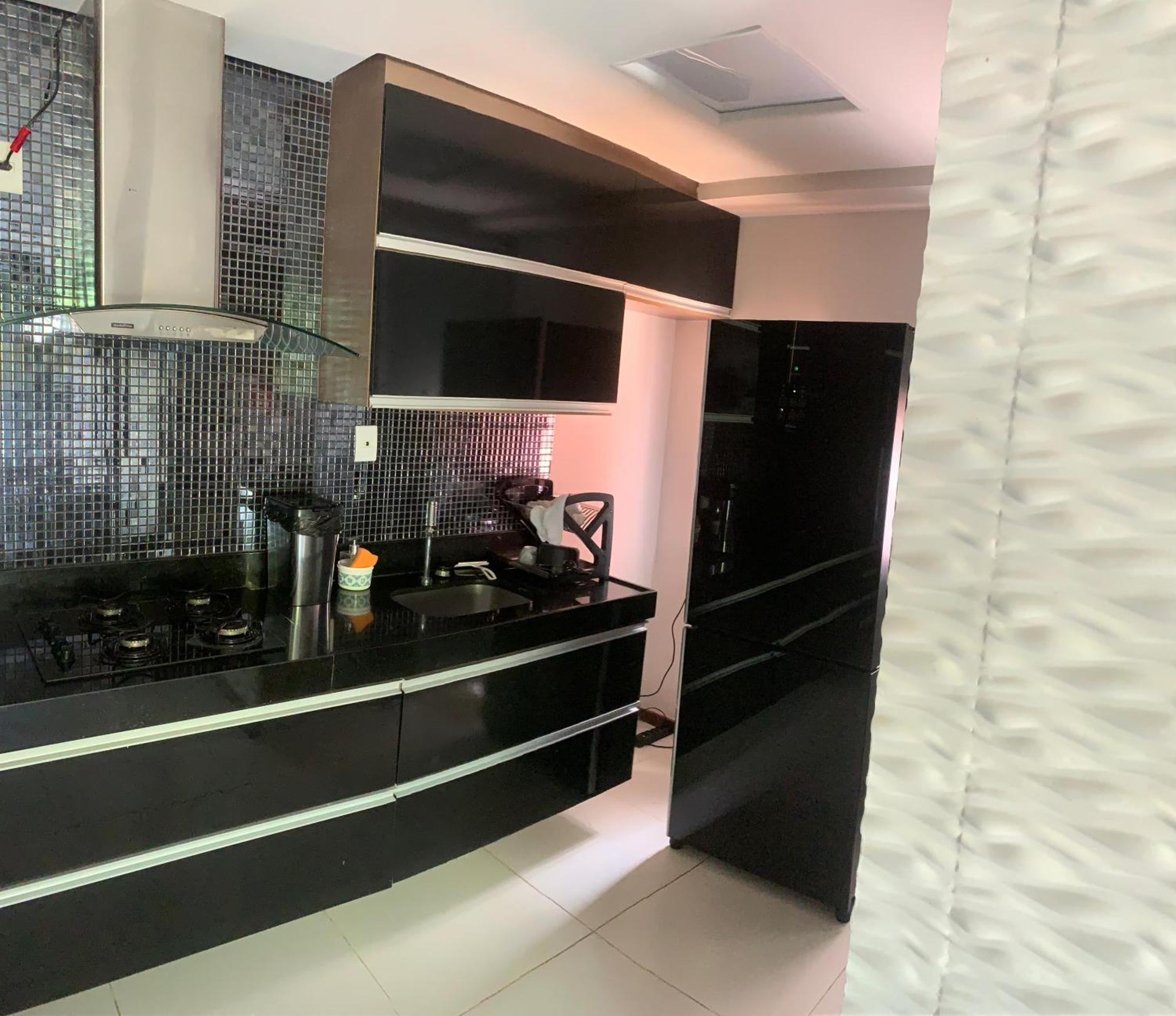 Varios No Apartment